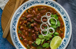 Afghan Kidney Bean Curry (Lubya)